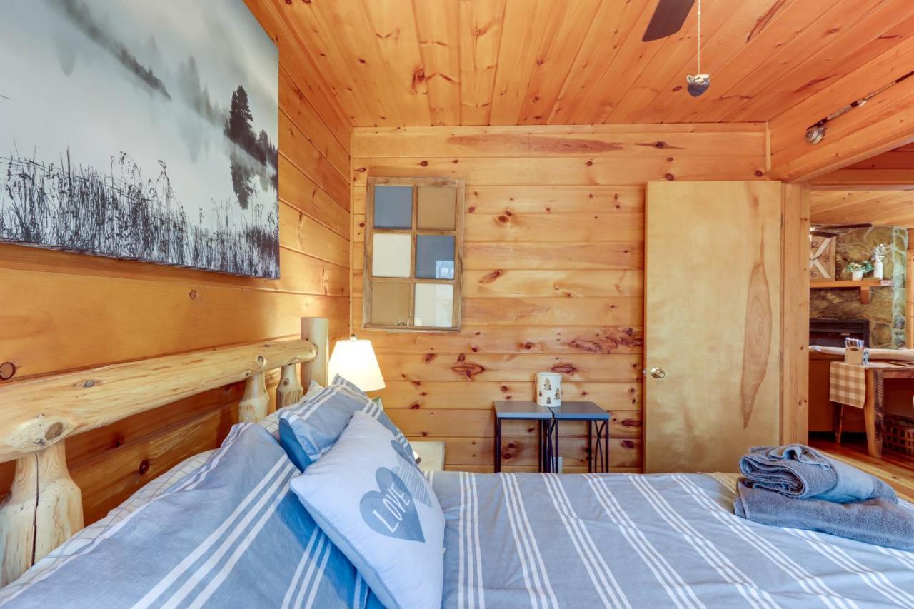 Blue Ridge Cozy Cabin In The Woods With Hot Tub! 外观 照片